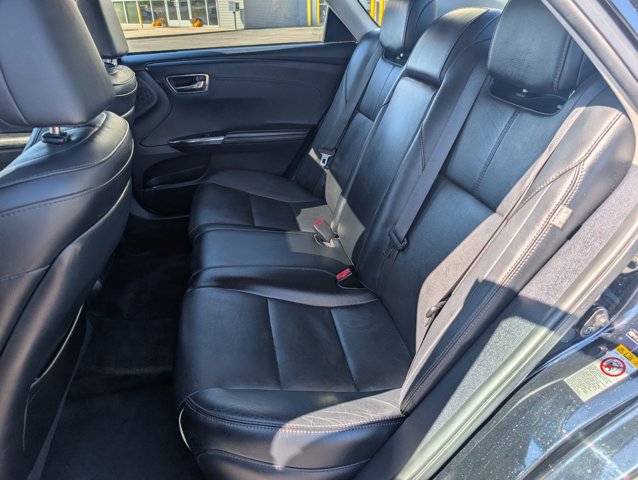 Used 2018 Toyota Avalon Touring FWD image 28