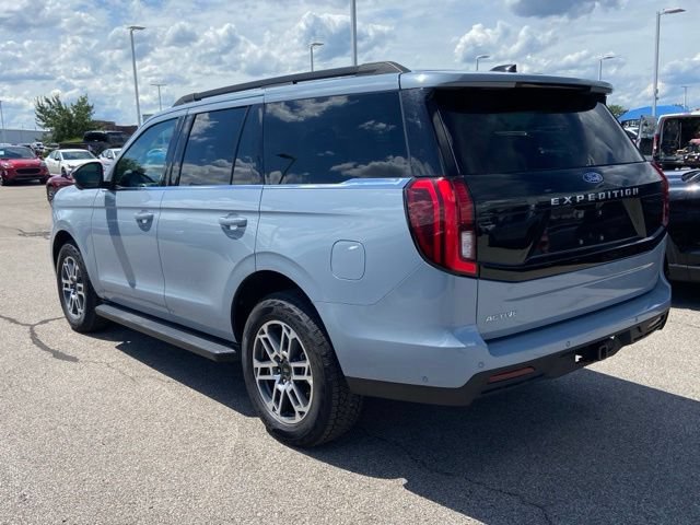 Certified 2025 Ford Expedition Active AWD/4WD image 4