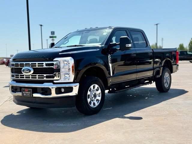 Certified 2024 Ford F250 XLT w/ FX4 Off-Road Package AWD/4WD image 3