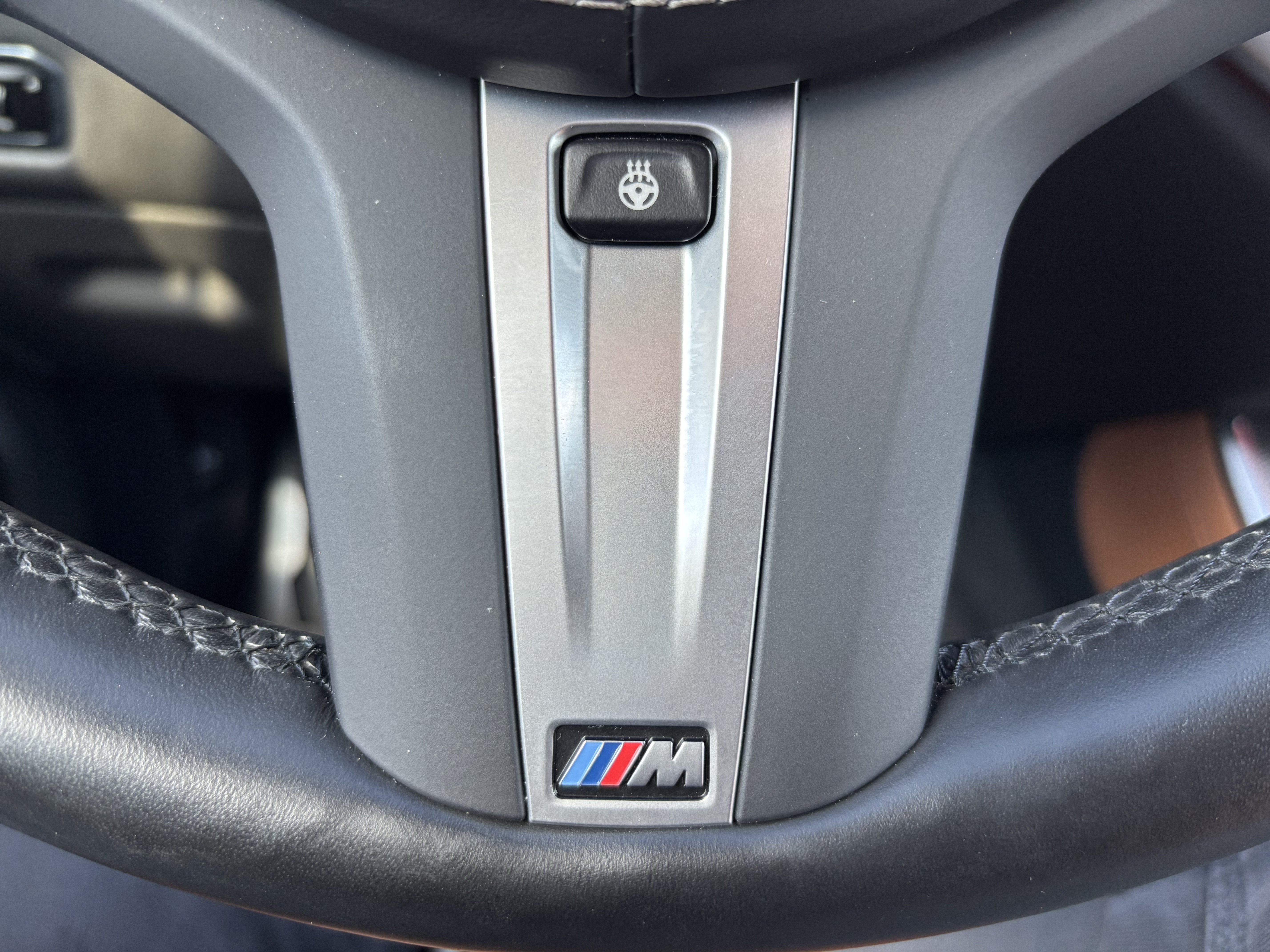 Used 2022 BMW X5 xDrive40i w/ M Sport Package AWD/4WD image 21