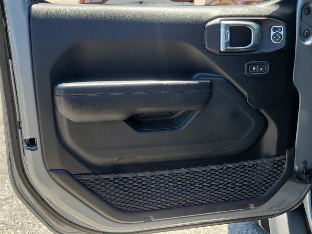 Used 2021 Jeep Wrangler Unlimited Islander image 17