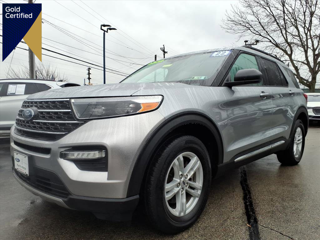 Certified 2022 Ford Explorer XLT w/ Equipment Group 202A image 1