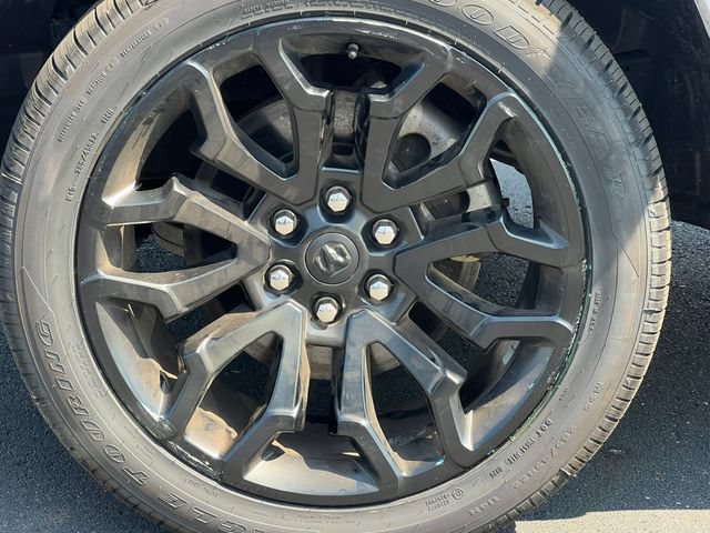 Used 2025 RAM 1500 Limited AWD/4WD image 9