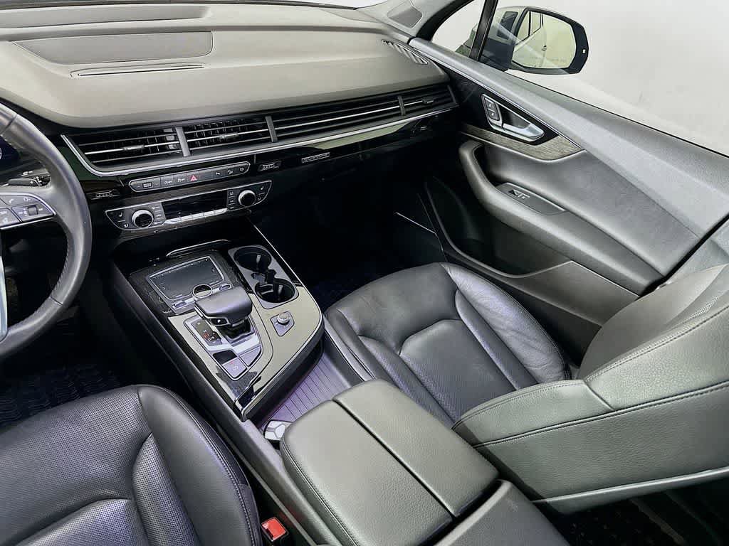 Used 2018 Audi Q7 3.0T Prestige AWD/4WD image 11