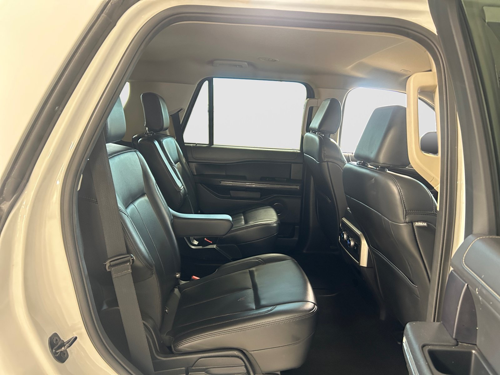Certified 2024 Ford Expedition XLT RWD image 18