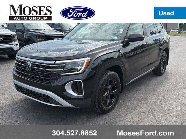 Used 2024 Volkswagen Atlas Peak Edition SE AWD/4WD image 1