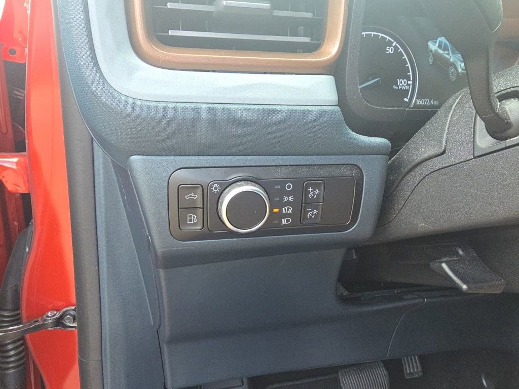 Certified 2024 Ford Maverick Lariat FWD image 19