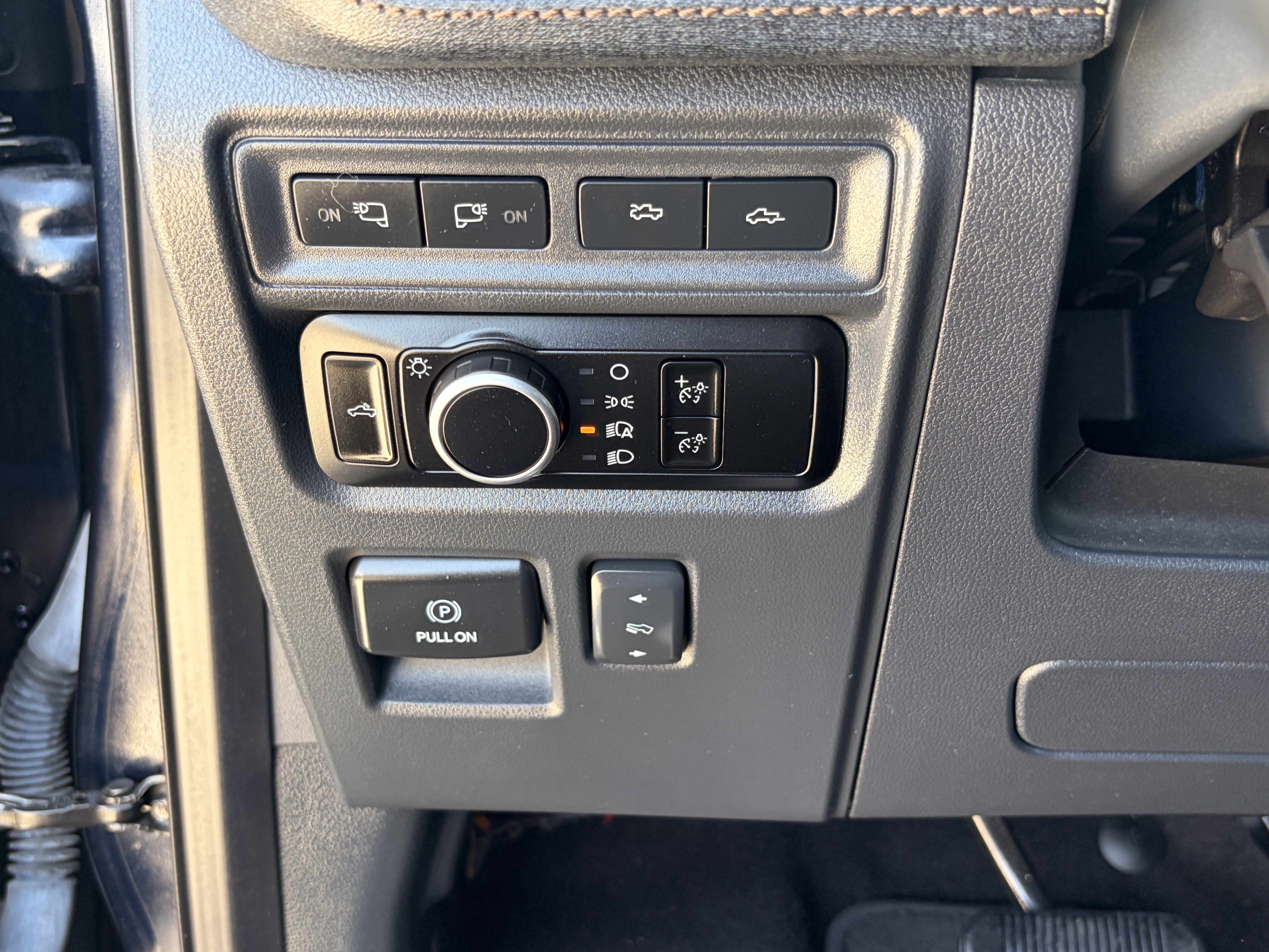 Certified 2023 Ford F150 Lightning Lariat AWD/4WD image 27