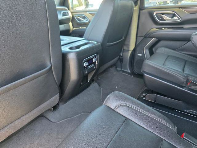 Used 2023 Chevrolet Suburban Z71 w/ Luxury Package AWD/4WD image 18