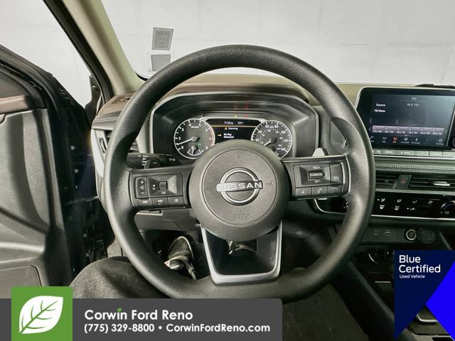 Used 2023 Nissan Rogue S AWD/4WD image 15