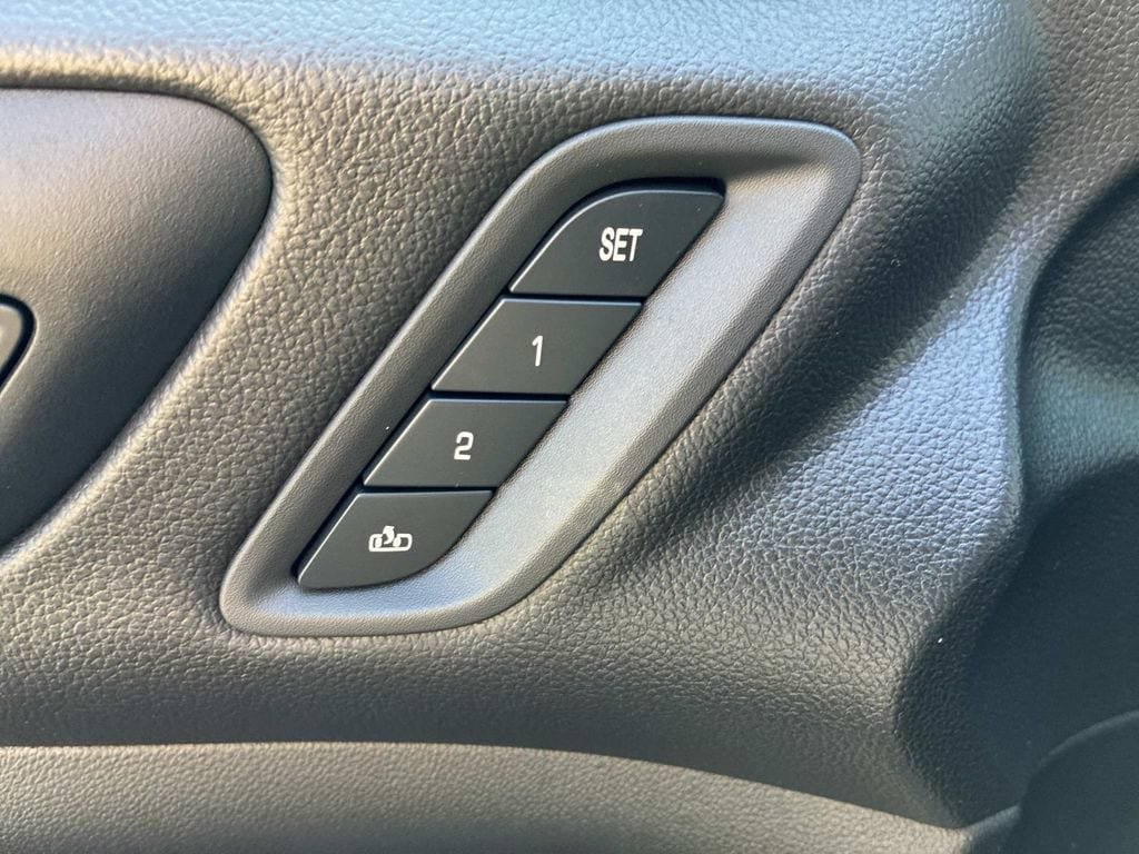 Used 2021 GMC Acadia Denali w/ Denali Ultimate Package AWD/4WD image 23