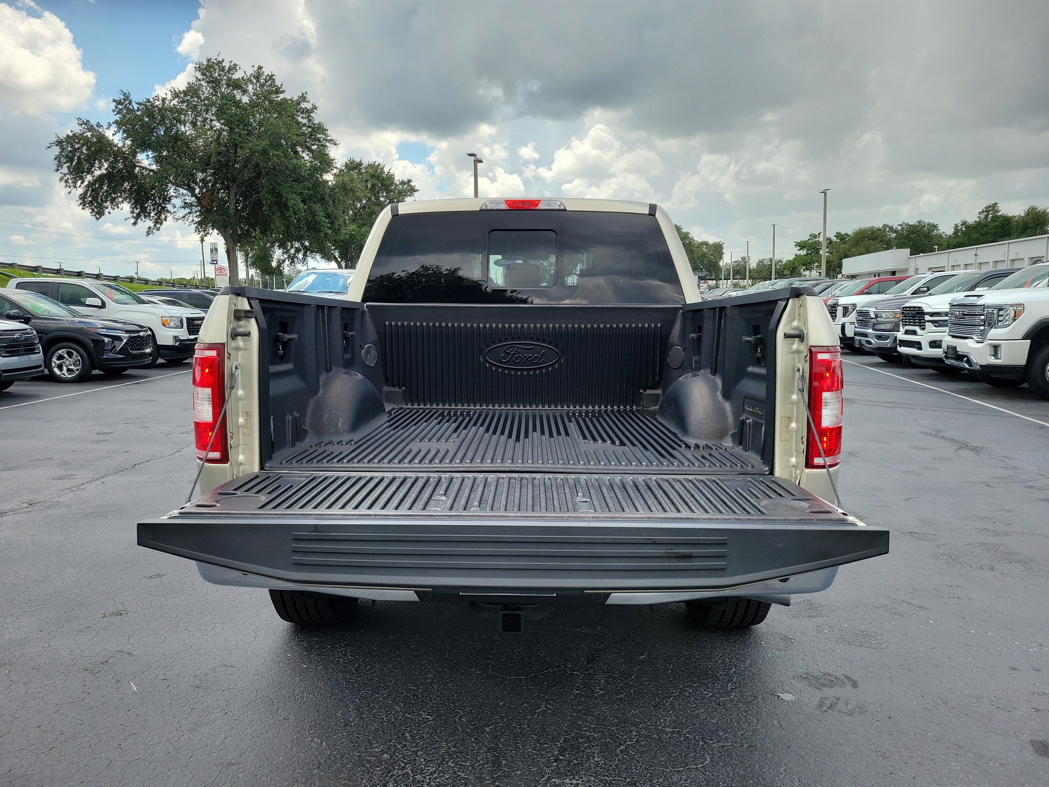 Certified 2018 Ford F150 XLT w/ Equipment Group 302A Luxury RWD image 10