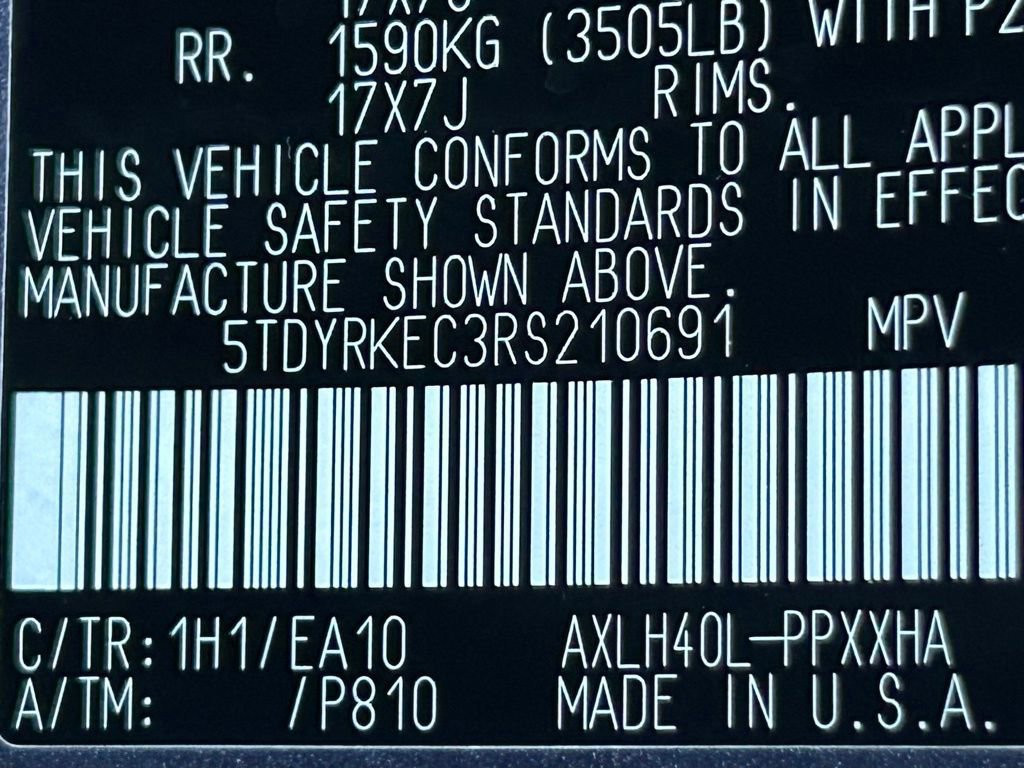 Used 2024 Toyota Sienna XLE image 44