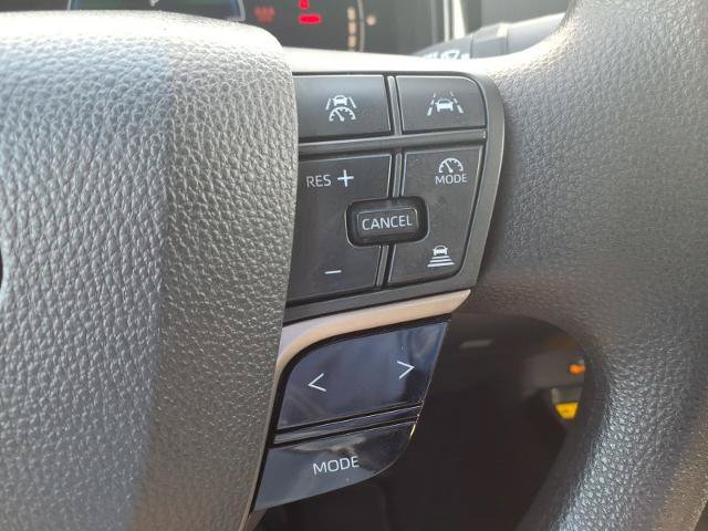 Used 2025 Toyota Camry LE FWD image 14