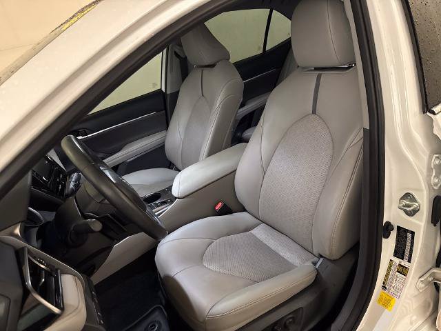 Used 2023 Toyota Camry XSE FWD image 15