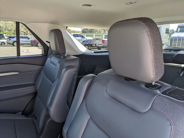 Certified 2025 Ford Explorer Active w/ Active Comfort Package AWD/4WD image 20