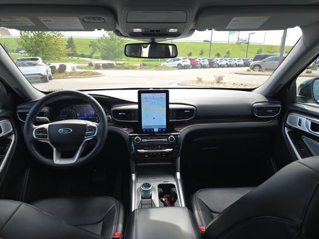 Certified 2023 Ford Explorer Limited w/ Limited Technology Package AWD/4WD image 14