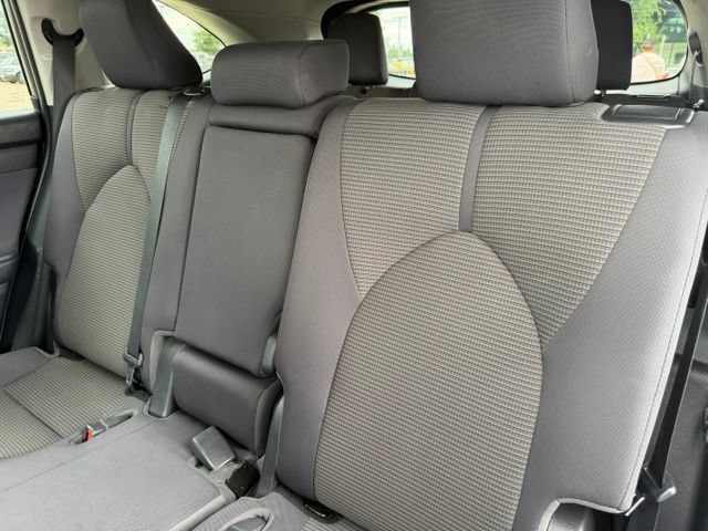 Used 2023 Toyota Highlander LE AWD/4WD image 20
