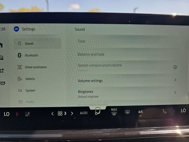 Certified 2025 Ford Expedition Active image 21