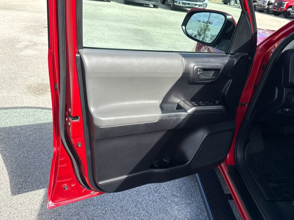 Used 2021 Toyota Tacoma SR5 image 13