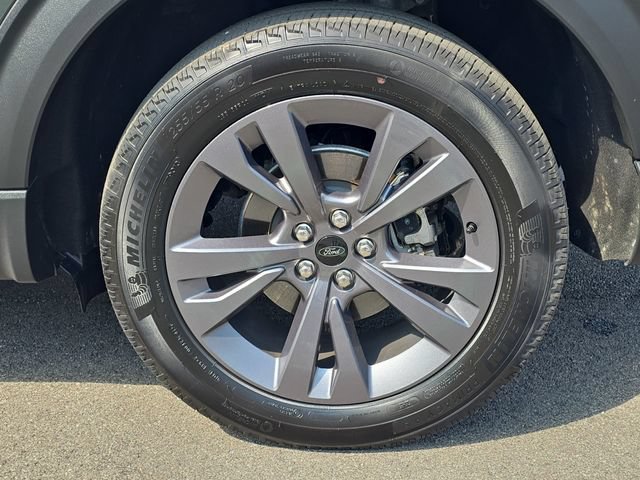 Certified 2024 Ford Explorer XLT w/ Equipment Group 202A AWD/4WD image 33