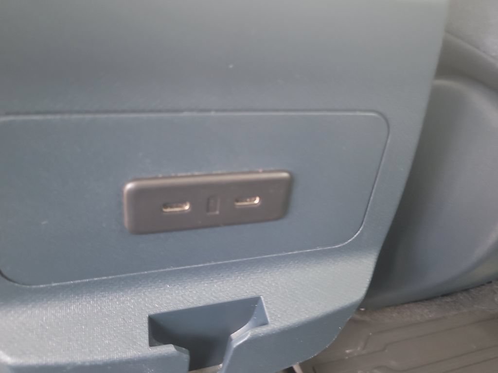 Certified 2025 Ford Maverick XLT FWD image 13