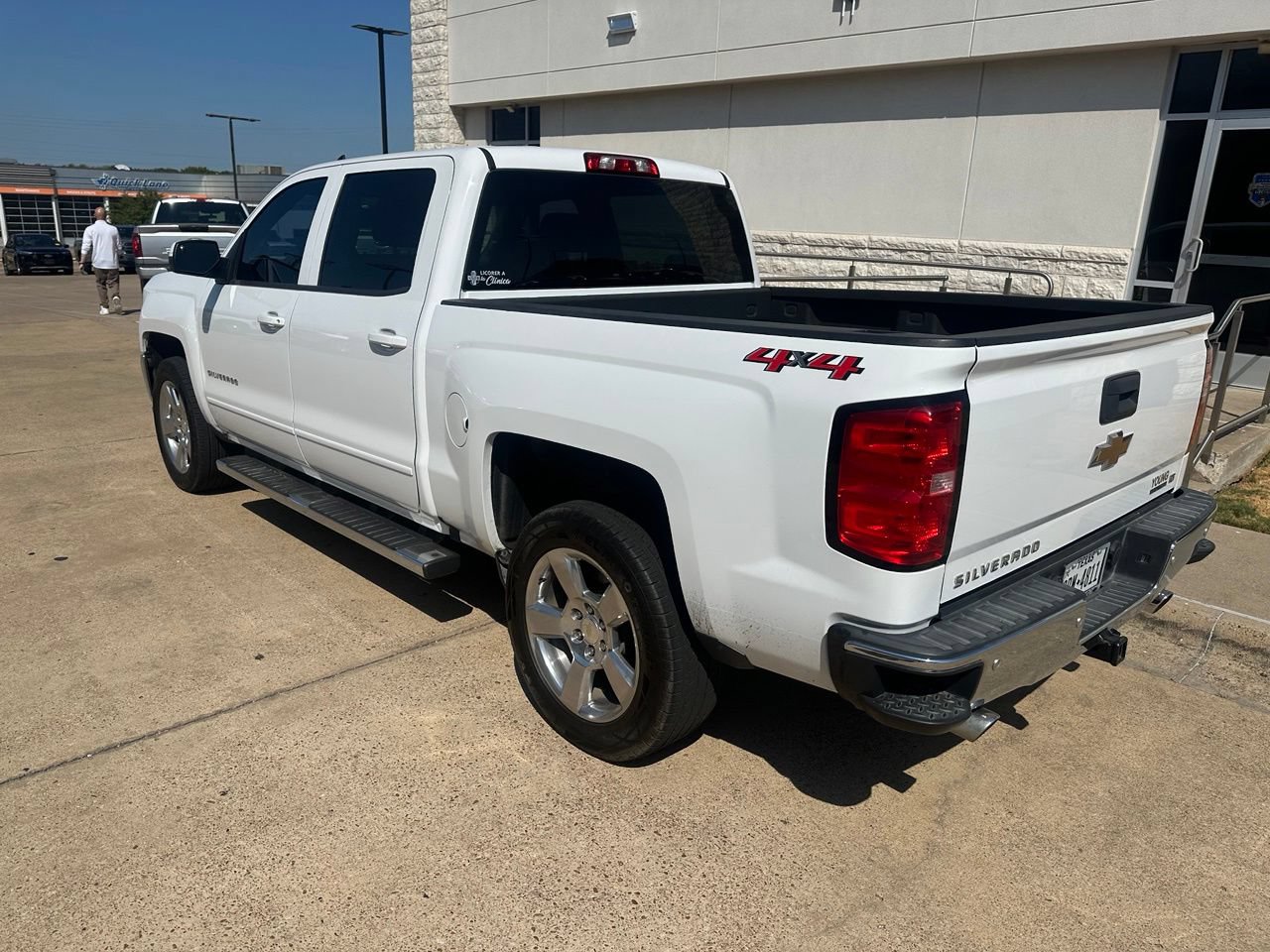 Used 2018 Chevrolet Silverado 1500 LT w/ LT Fleet Convenience Package AWD/4WD image 6