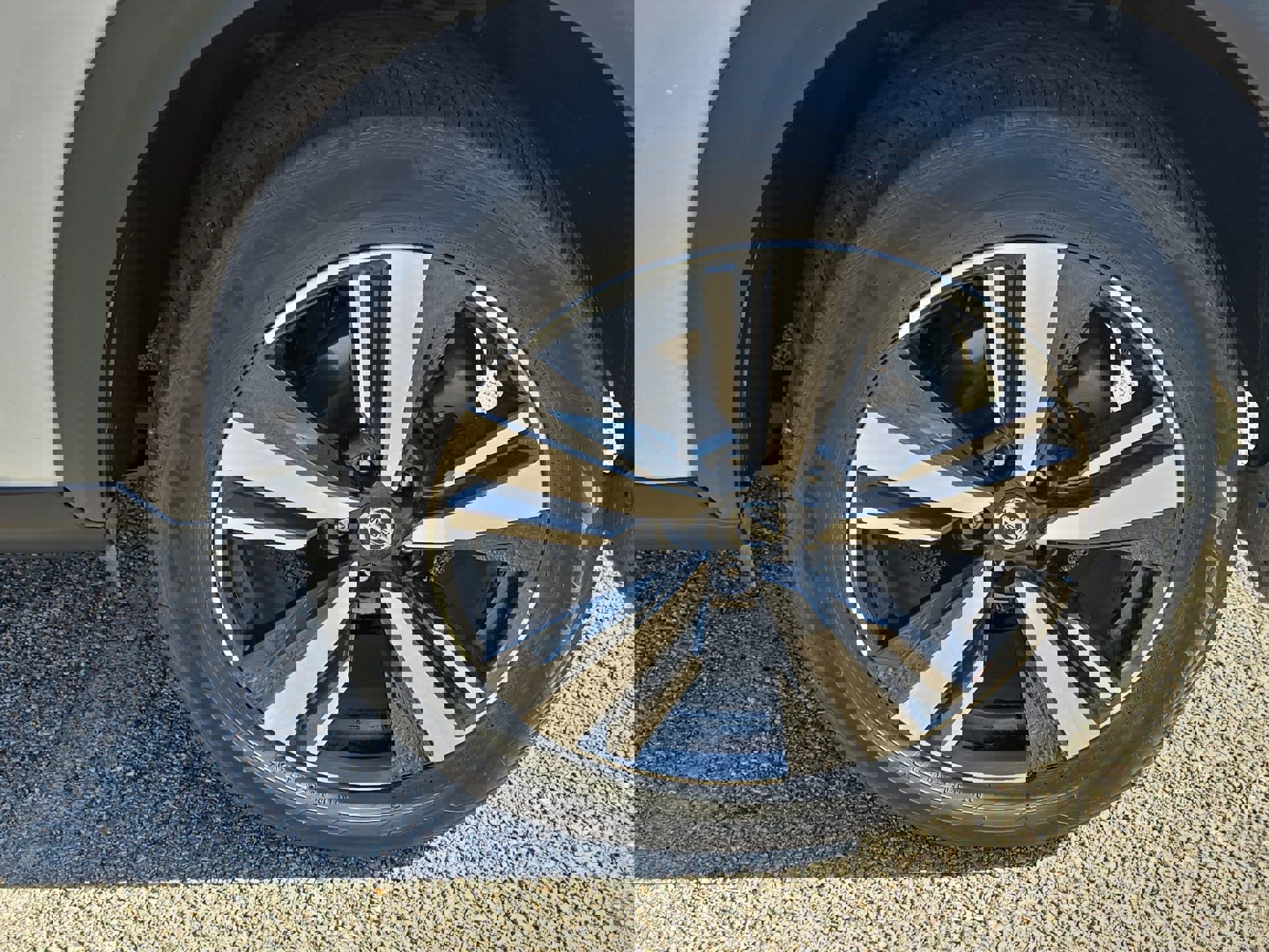 Used 2021 Nissan Rogue Platinum image 10