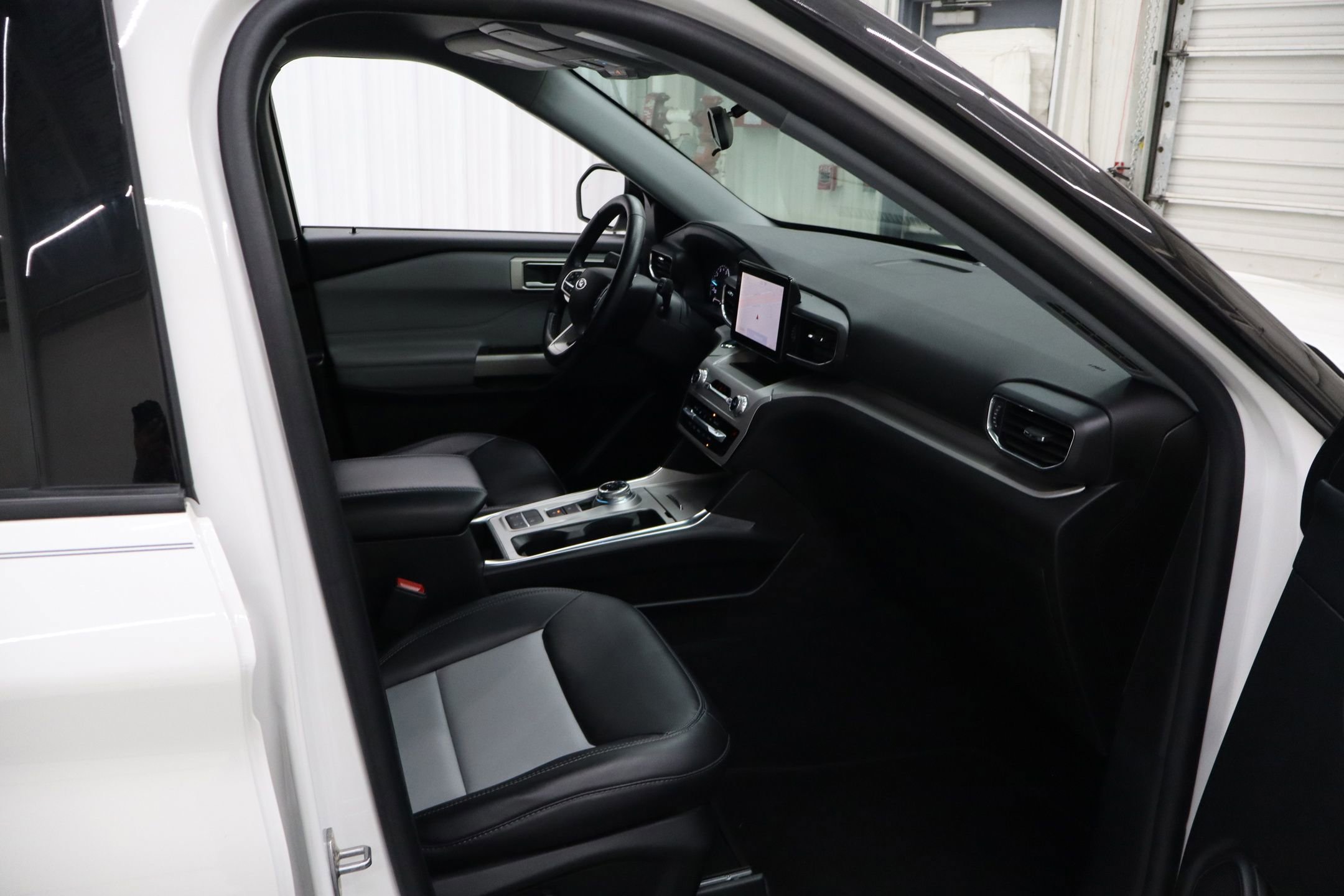 Certified 2023 Ford Explorer XLT w/ Equipment Group 202A image 30