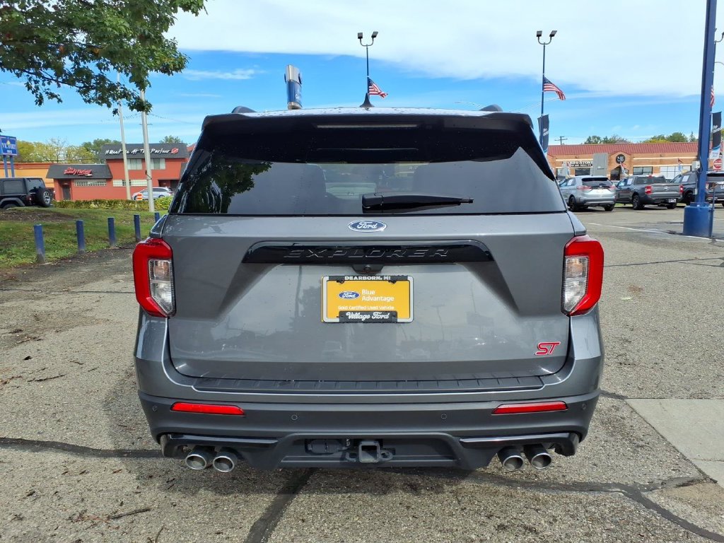 Certified 2024 Ford Explorer ST w/ Equipment Group 401A AWD/4WD image 8