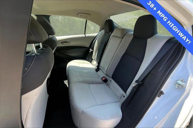 Used 2022 Toyota Corolla LE image 26