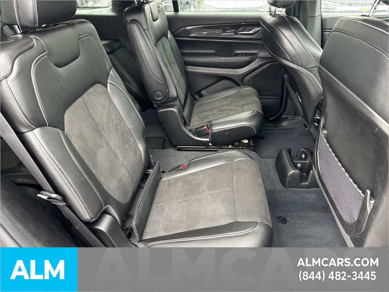 Used 2023 Jeep Grand Cherokee L Laredo image 17