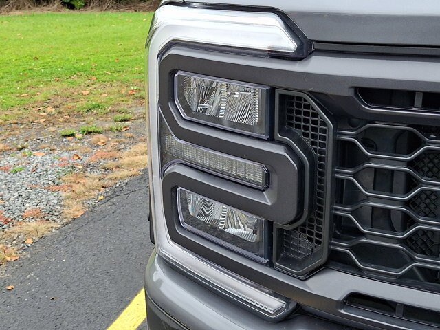 Certified 2024 Ford F250 XL w/ STX Appearance Package AWD/4WD image 9