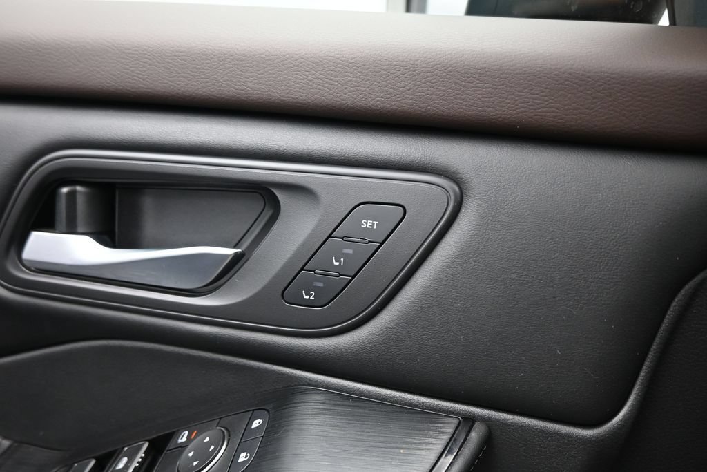 Used 2023 Nissan Rogue SL w/ SL Premium Package FWD image 12