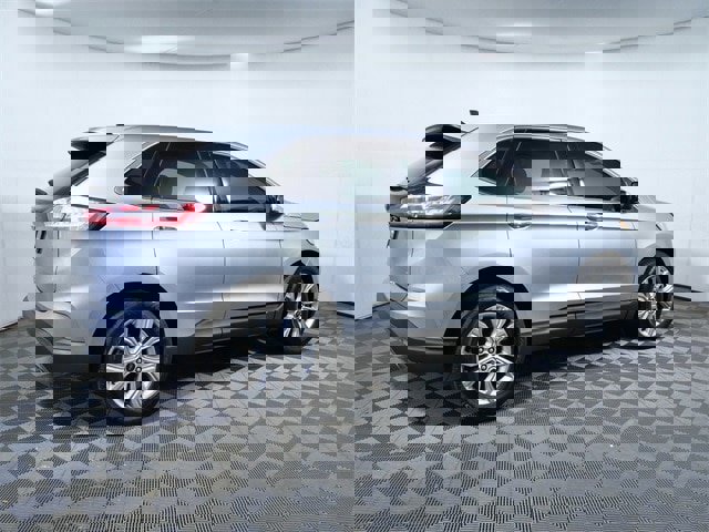Certified 2023 Ford Edge Titanium w/ Equipment Group 301A image 4