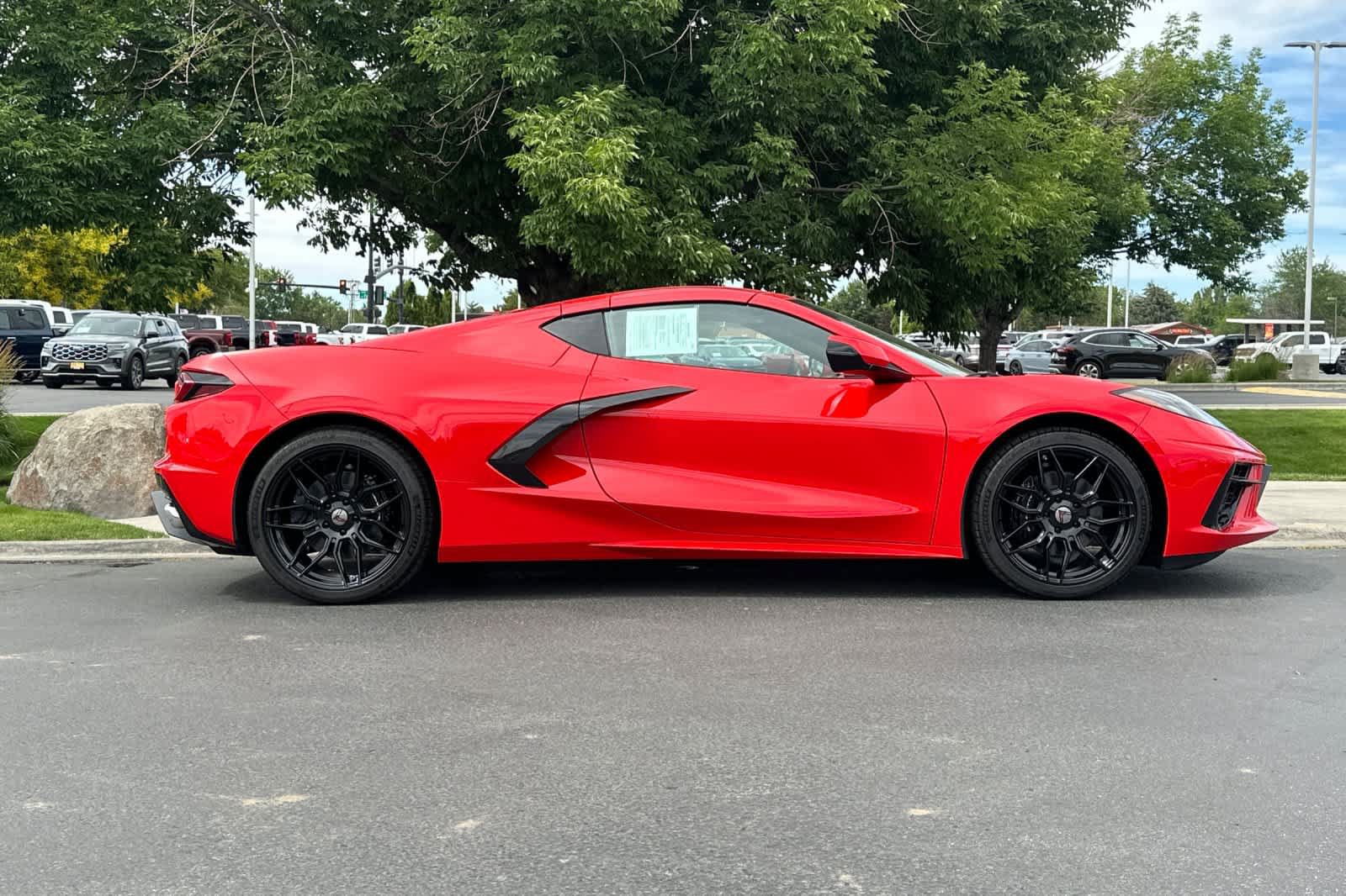 Used 2025 Chevrolet Corvette Stingray Coupe w/ 1LT RWD image 8