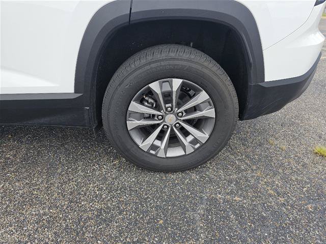 Used 2026 Chevrolet Equinox LT FWD image 10
