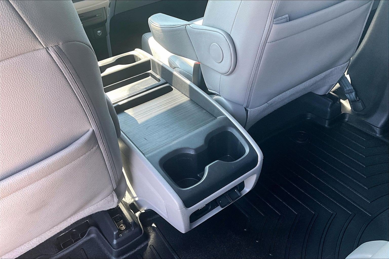 Used 2018 Honda Odyssey EX-L image 10