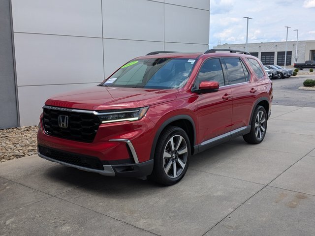 Used 2025 Honda Pilot Touring image 8
