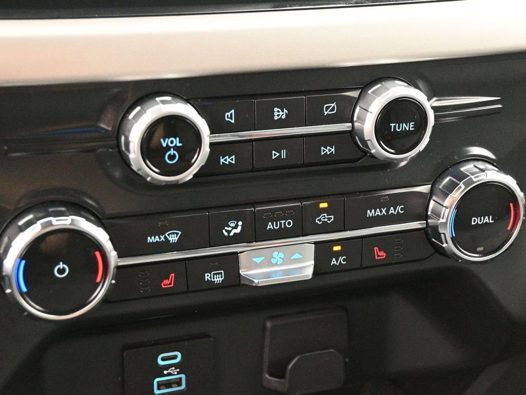 Certified 2022 Ford F150 XLT w/ Equipment Group 302A High image 44