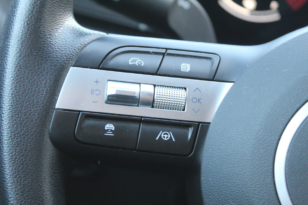 Used 2025 Hyundai Tucson SEL FWD image 24