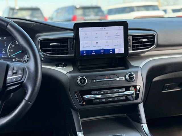 Certified 2020 Ford Explorer XLT w/ Equipment Group 202A image 30