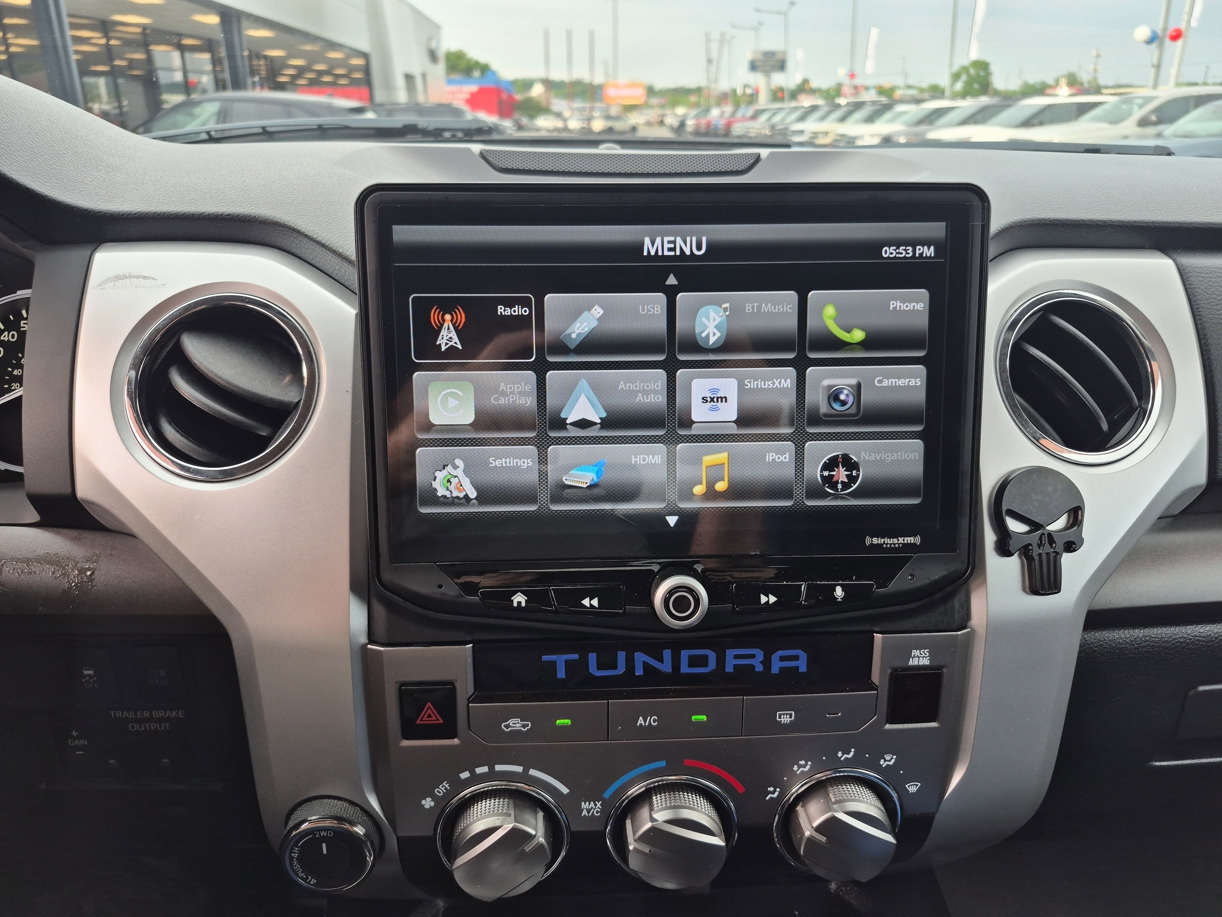 Used 2019 Toyota Tundra SR5 w/ SR5 Upgrade Package AWD/4WD image 36