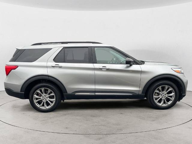 Certified 2023 Ford Explorer XLT w/ Equipment Group 202A AWD/4WD image 4