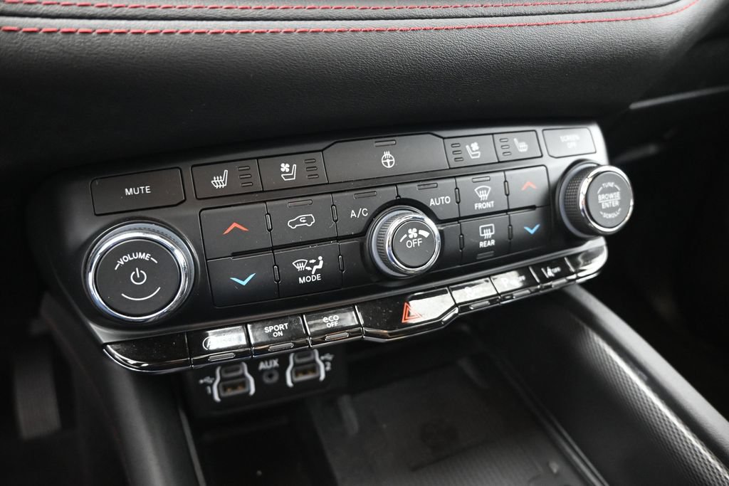 Used 2023 Dodge Durango GT AWD/4WD image 17