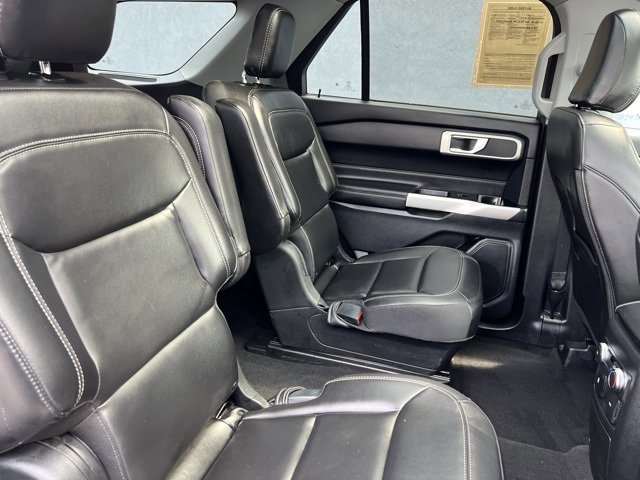 Certified 2022 Ford Explorer XLT w/ Equipment Group 202A image 25