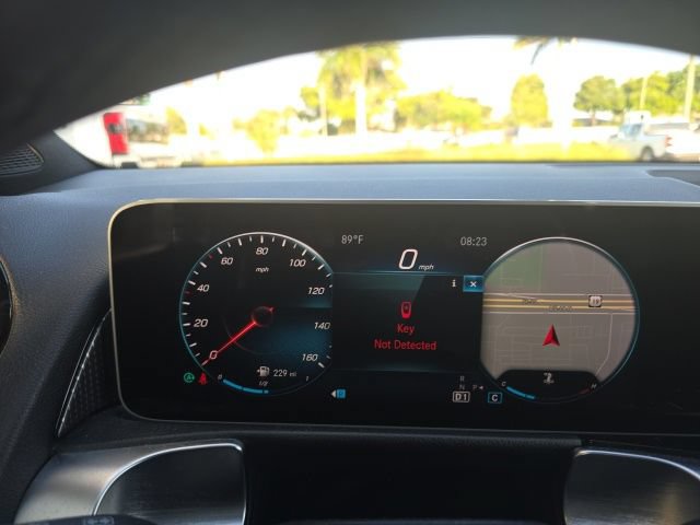 Used 2020 Mercedes-Benz GLB 250 4MATIC image 8