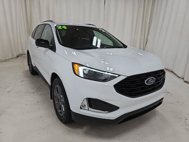 Certified 2024 Ford Edge SEL w/ Sport Appearance Package AWD/4WD image 11