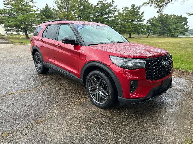 Certified 2025 Ford Explorer ST-Line w/ ST-Line Street Pack AWD/4WD image 30