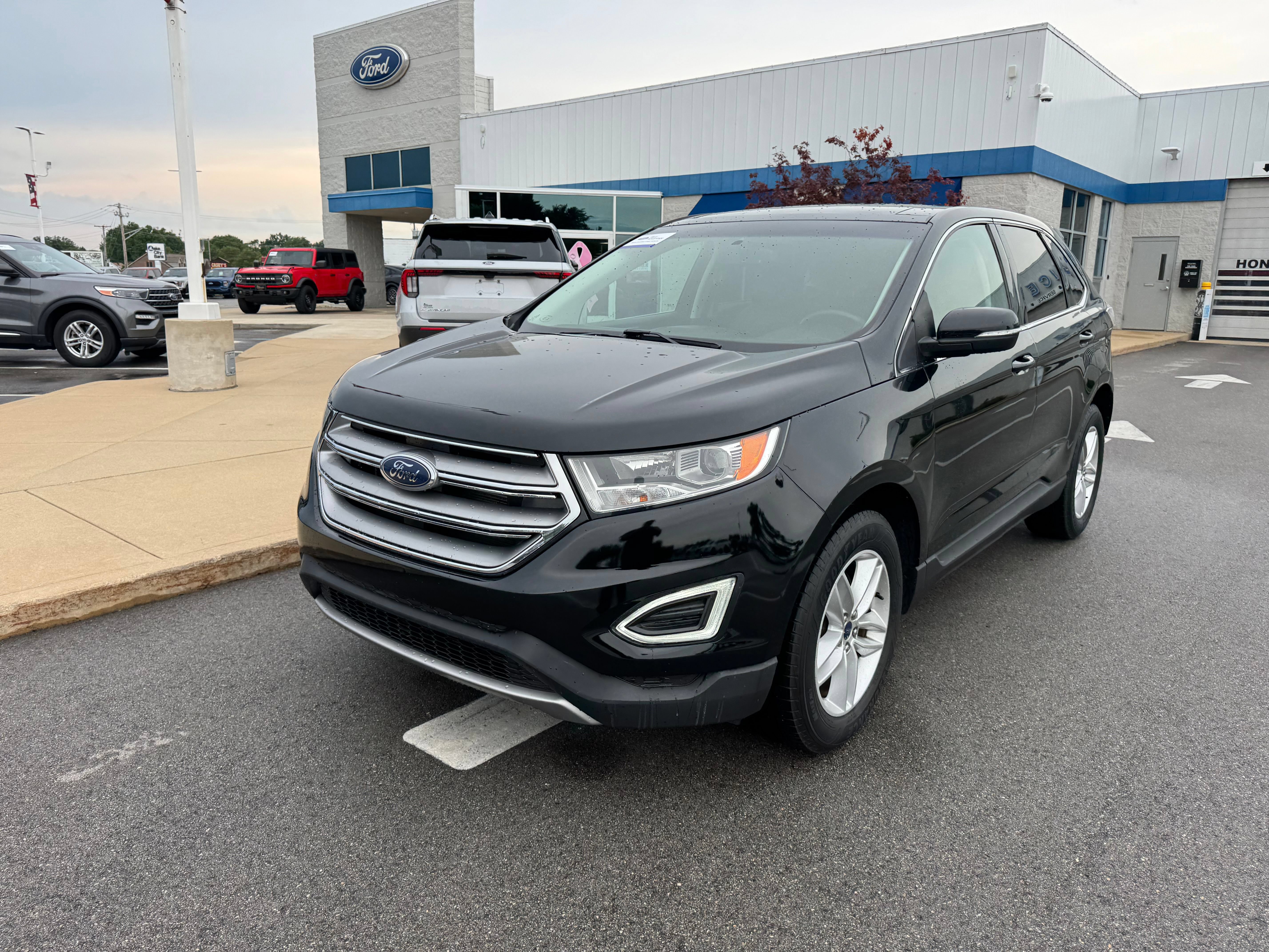Certified 2017 Ford Edge SEL w/ Equipment Group 201A AWD/4WD image 3